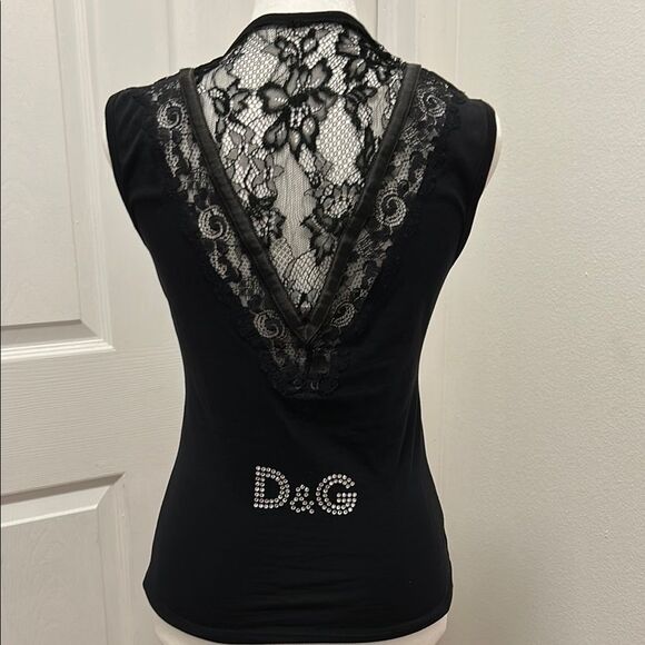 D&G  Black Lace Women's Top size Small - Picture 2 of 5